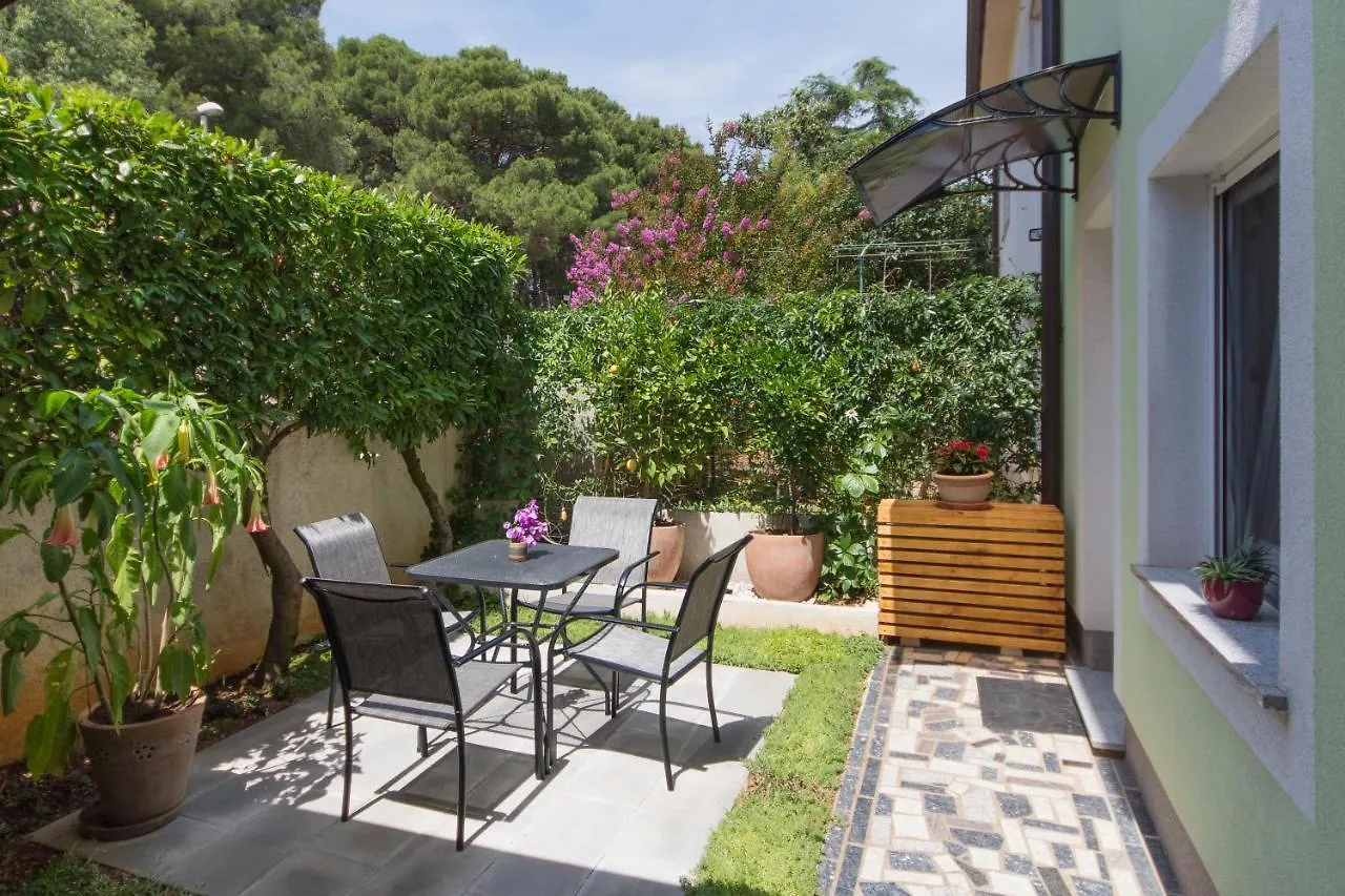 Piccola Pineta Apartment Pula Croatia