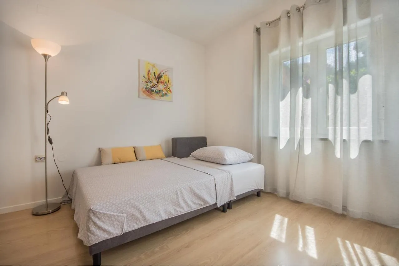 Piccola Pineta Apartment Pula 0*,  Croatia