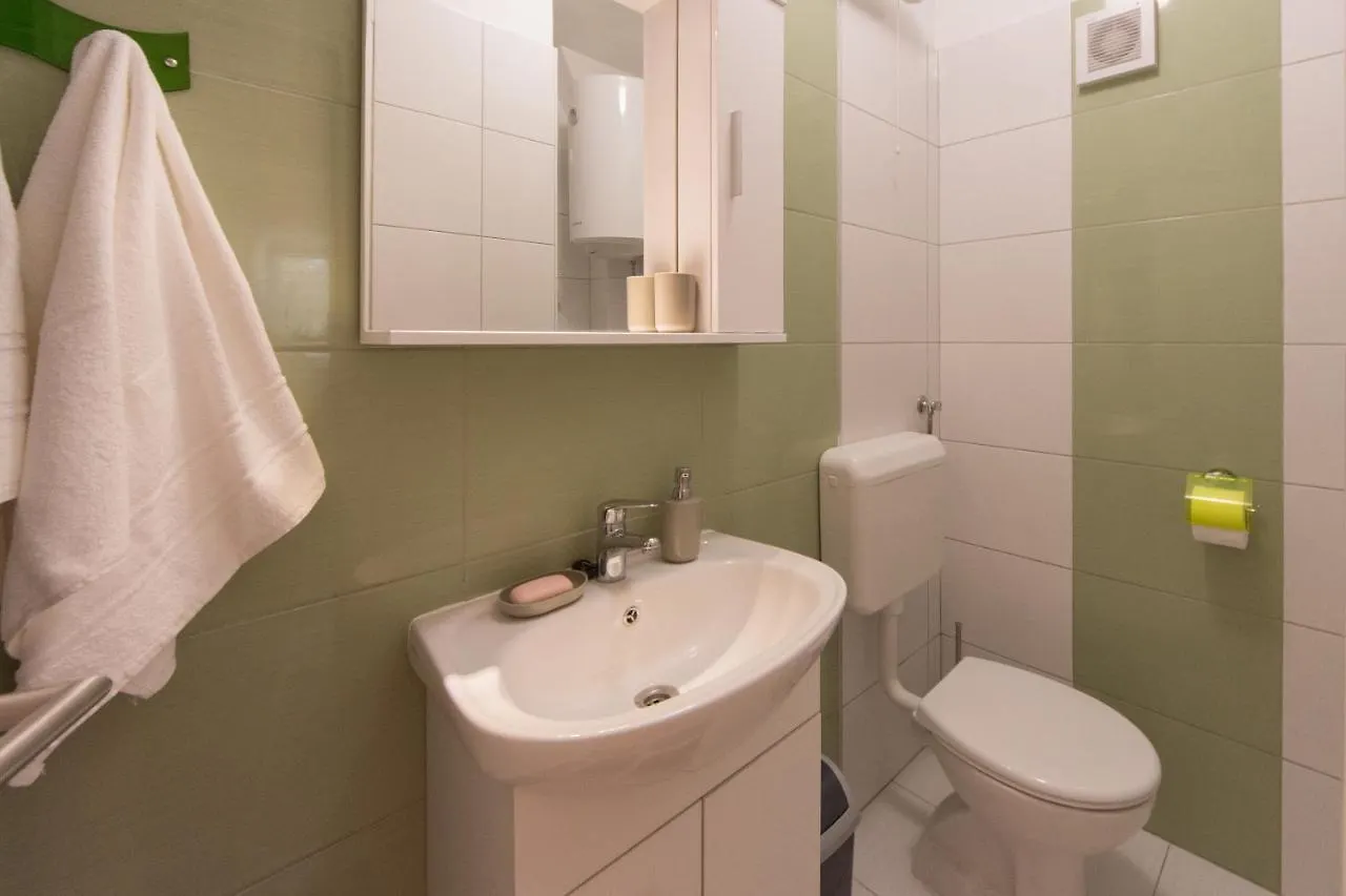 Piccola Pineta Apartment Pula 0*,  Croatia